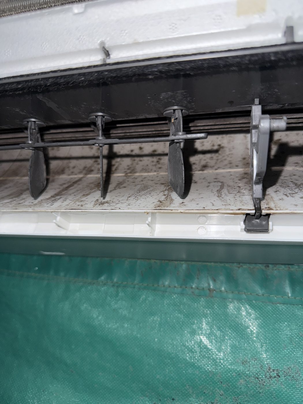 Air-con cleaning before cleaning