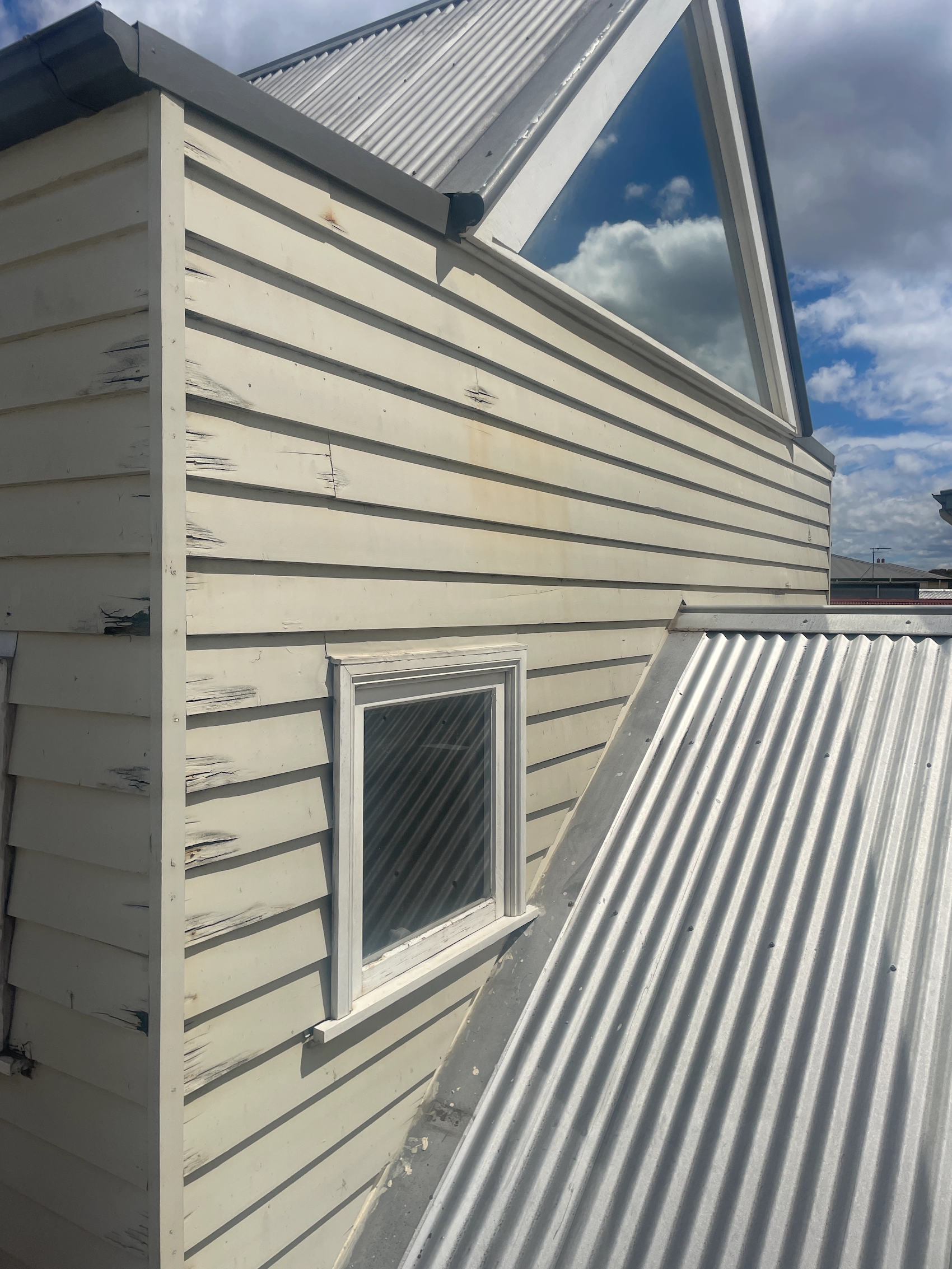 Clifton Hill, Clifton Hill before recladding