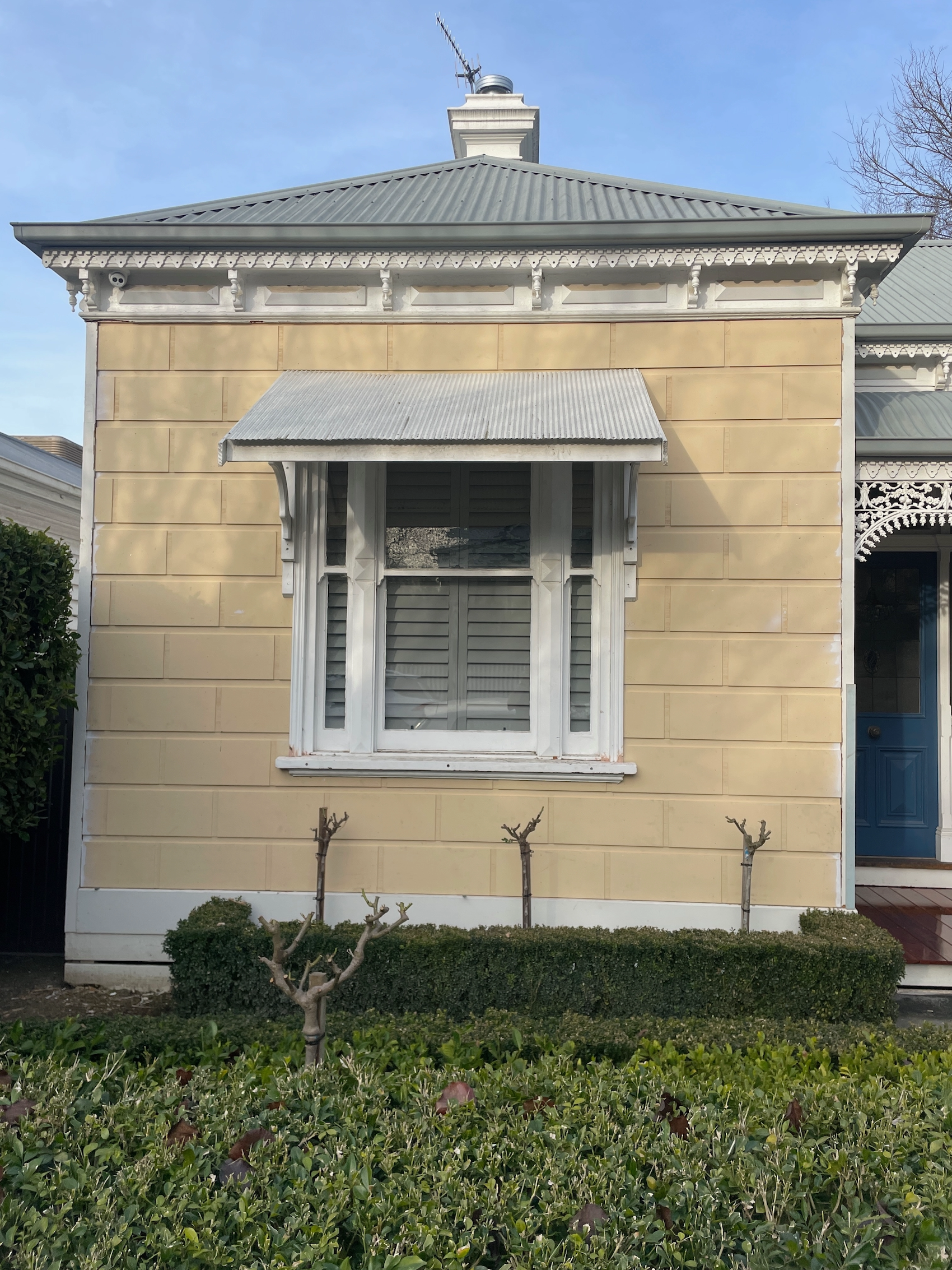 Fairbairn Rd, Toorak after recladding
